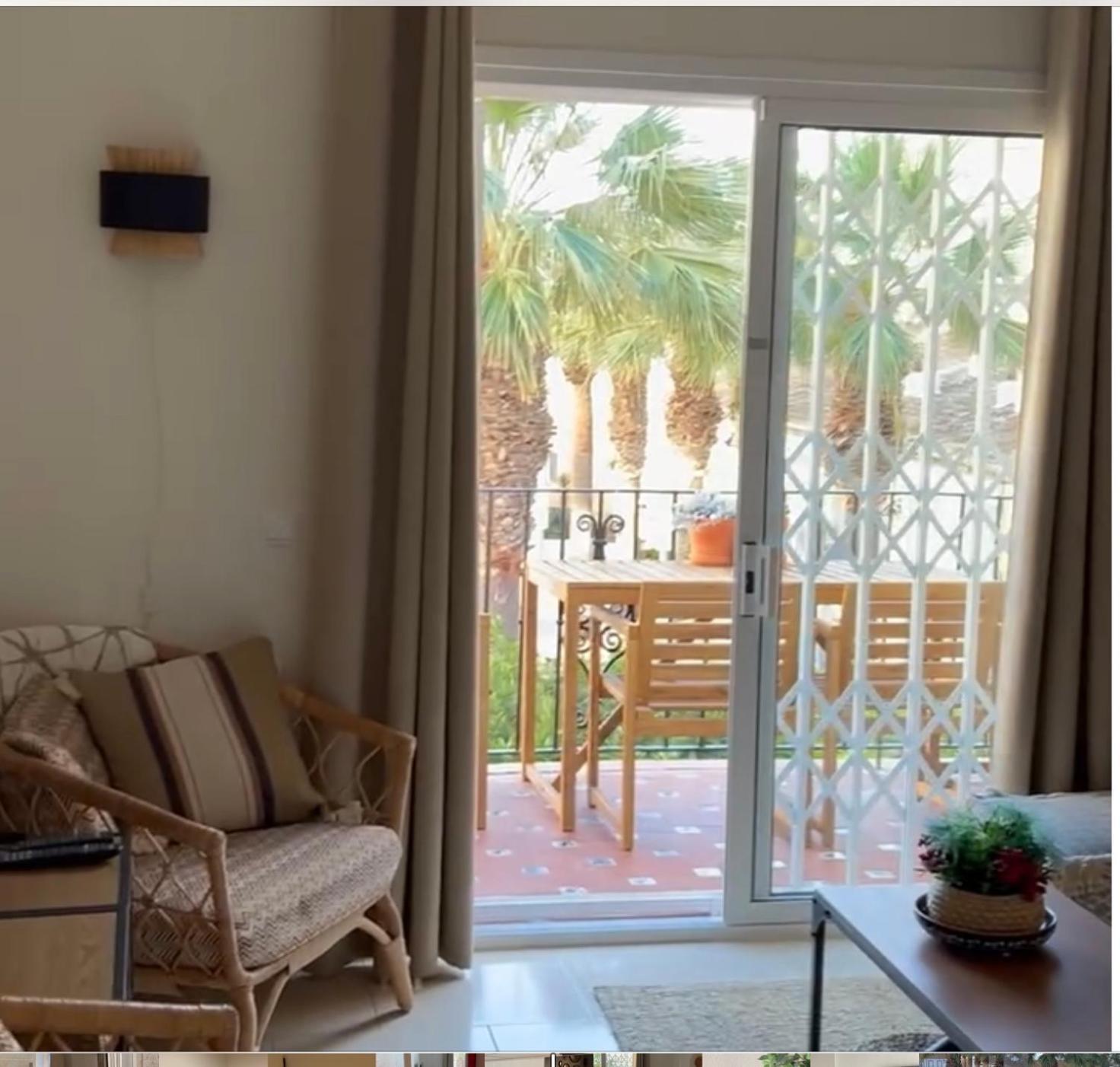 דירות בנאלמדנה Casaplazaole מראה חיצוני תמונה